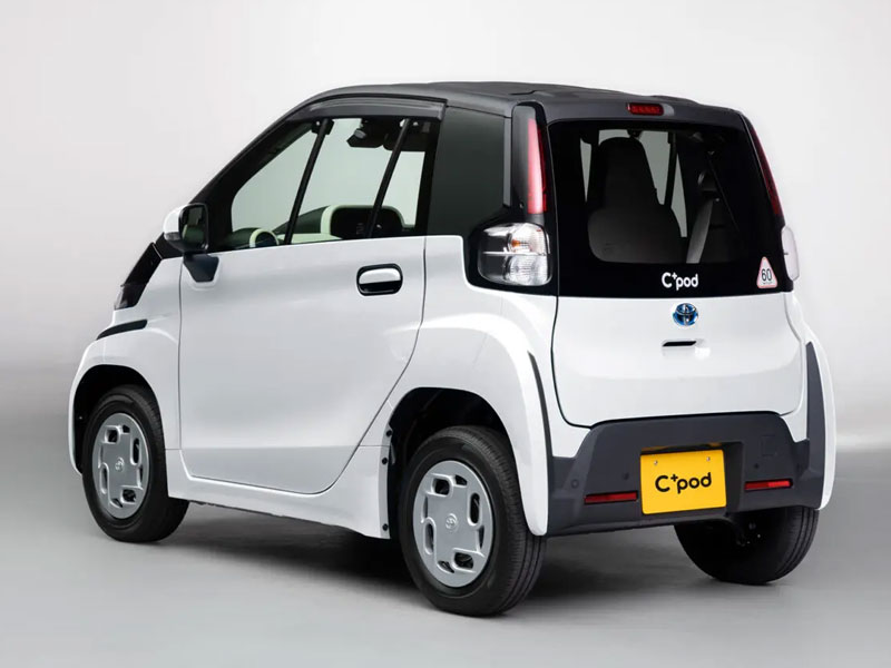 В Японии Toyota выпускает ультракомпактные двухместные электромобили 